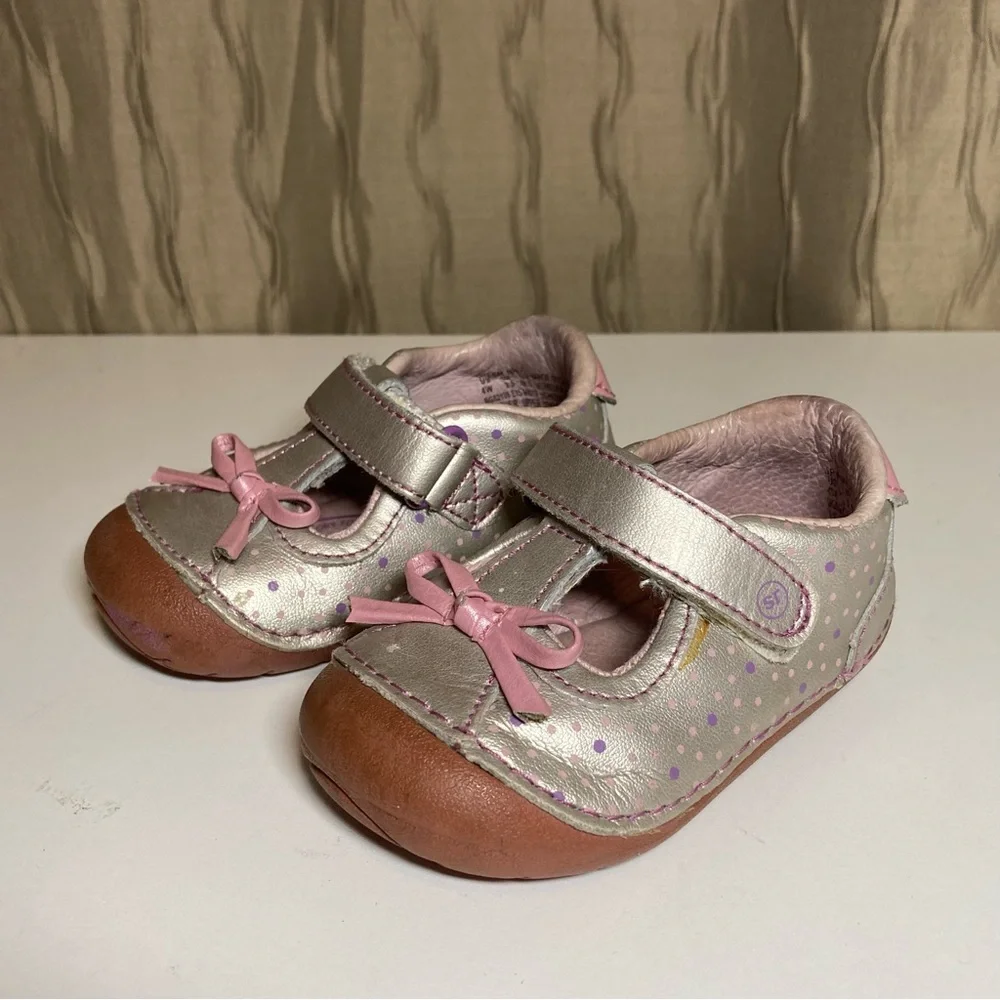 🌺 Stride Rite Baby Girl's 4 W Mary Jane T Strap Bow Sparkle